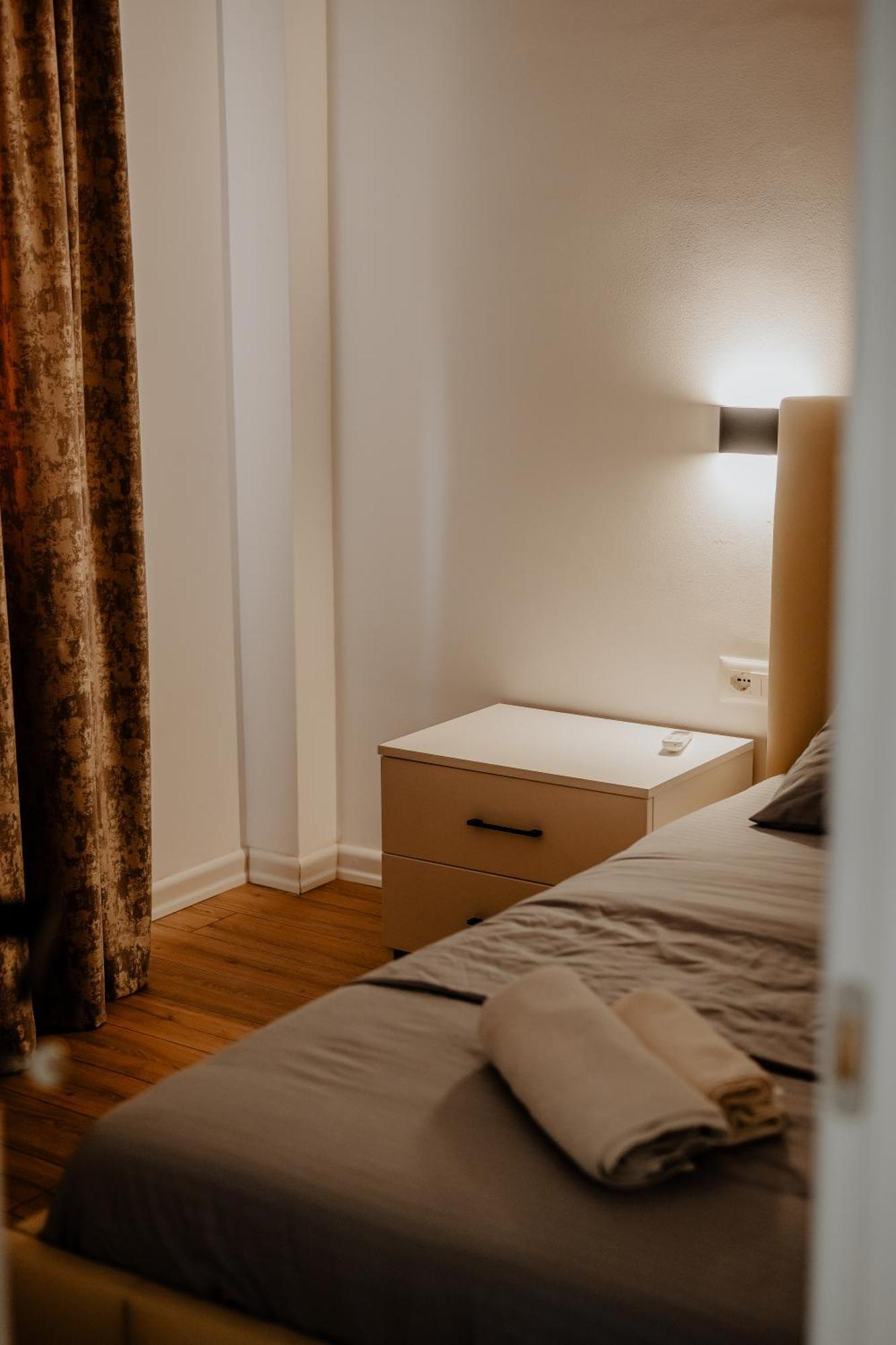 Suite Dolce Vita Tirana Exterior foto